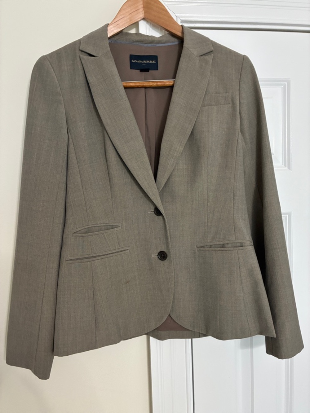Banana Republic Olive-Taupe Women's Blazer and Pants Suit
